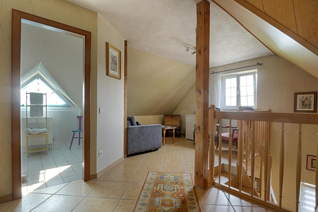 Aux Pieds Des Vignes Bed & Breakfast Ingersheim Bagian luar foto
